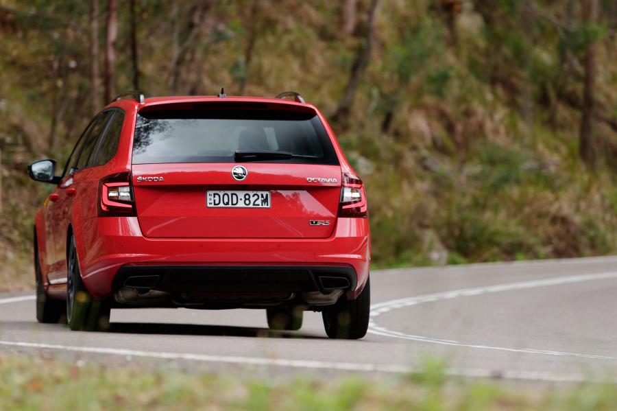  Skoda Octavia RS 245 Combi (5E) 2017 года  (AU) (фото 10 из 40)